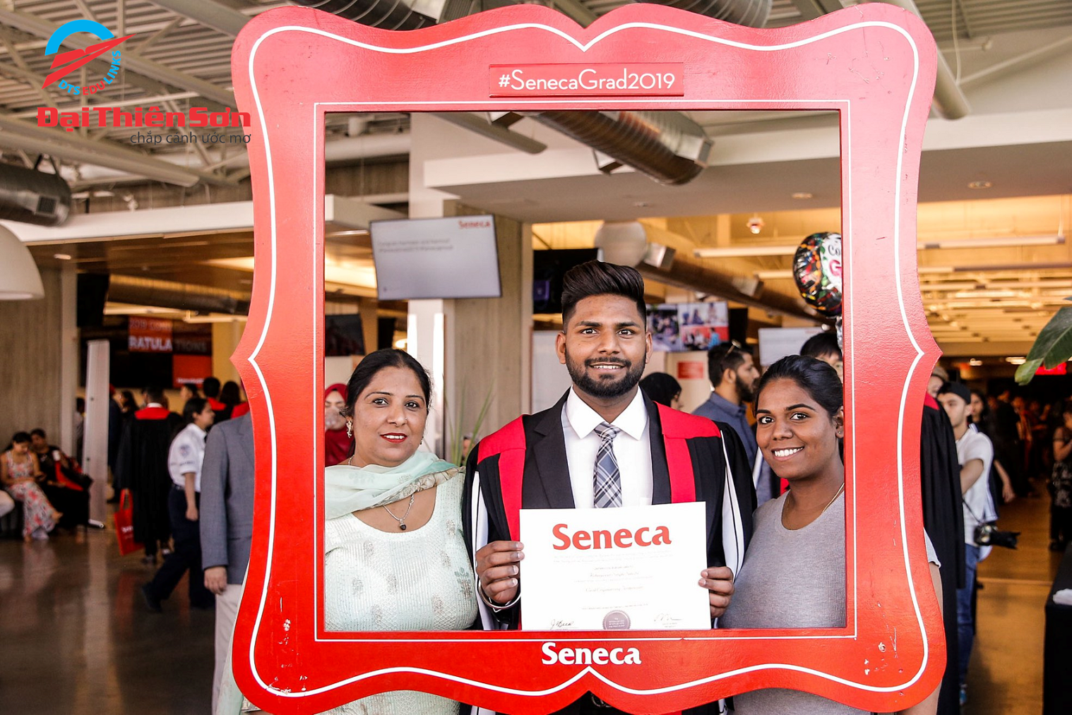 Sinh viên tốt nghiệp trường cao đẳng Seneca