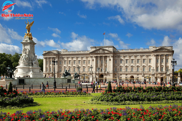 TOP ĐỊA ĐIỂM DU LỊCH ANH QUỐC “HOT” NHẤT MÙA HÈ CHO DU HỌC SINH Buckingham Palace